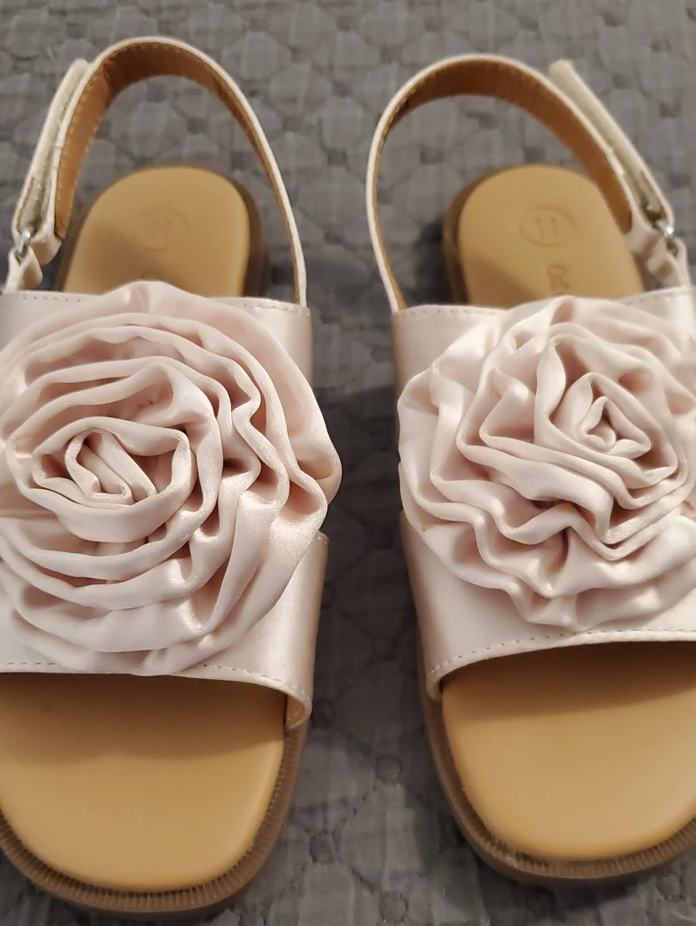 Cat & Jack Rose Satin Sandals Size 11